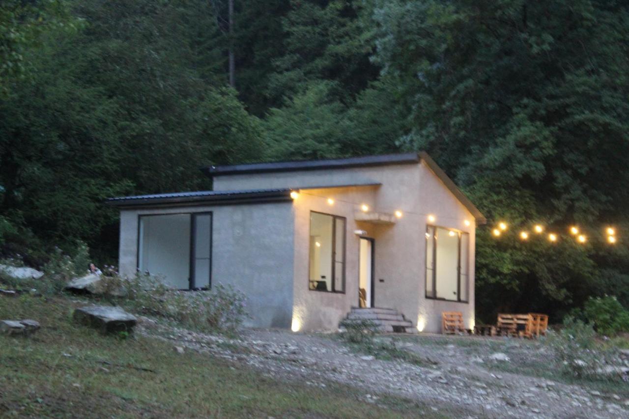 Cozy House In The Forest 보르조미 외부 사진